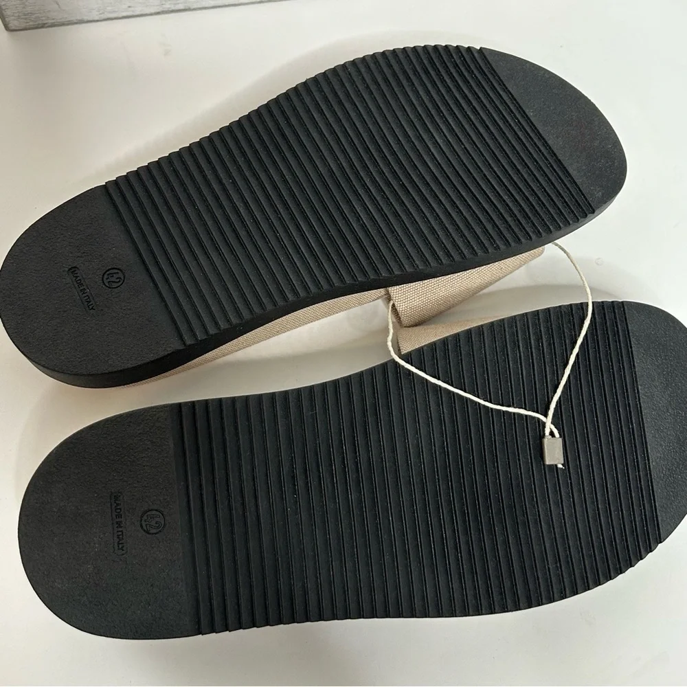 NWOT 8 By YOOX Men’s Beige Canvas Slide Sandals
